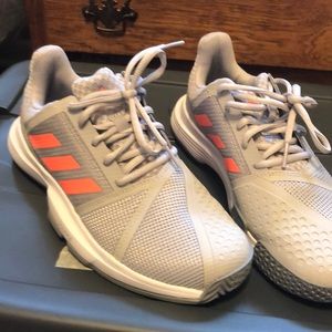 Adidas Court Bounce tennis shoes